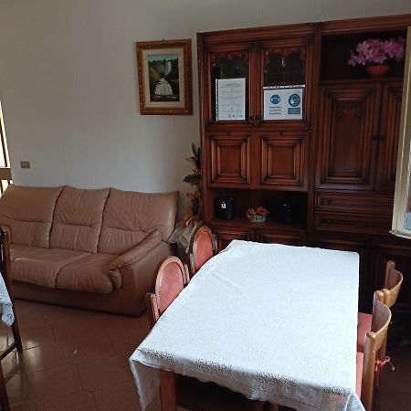 Da Angela - Camere Con Bagno Privato A Foligno Vicino Al Centro Extérieur photo