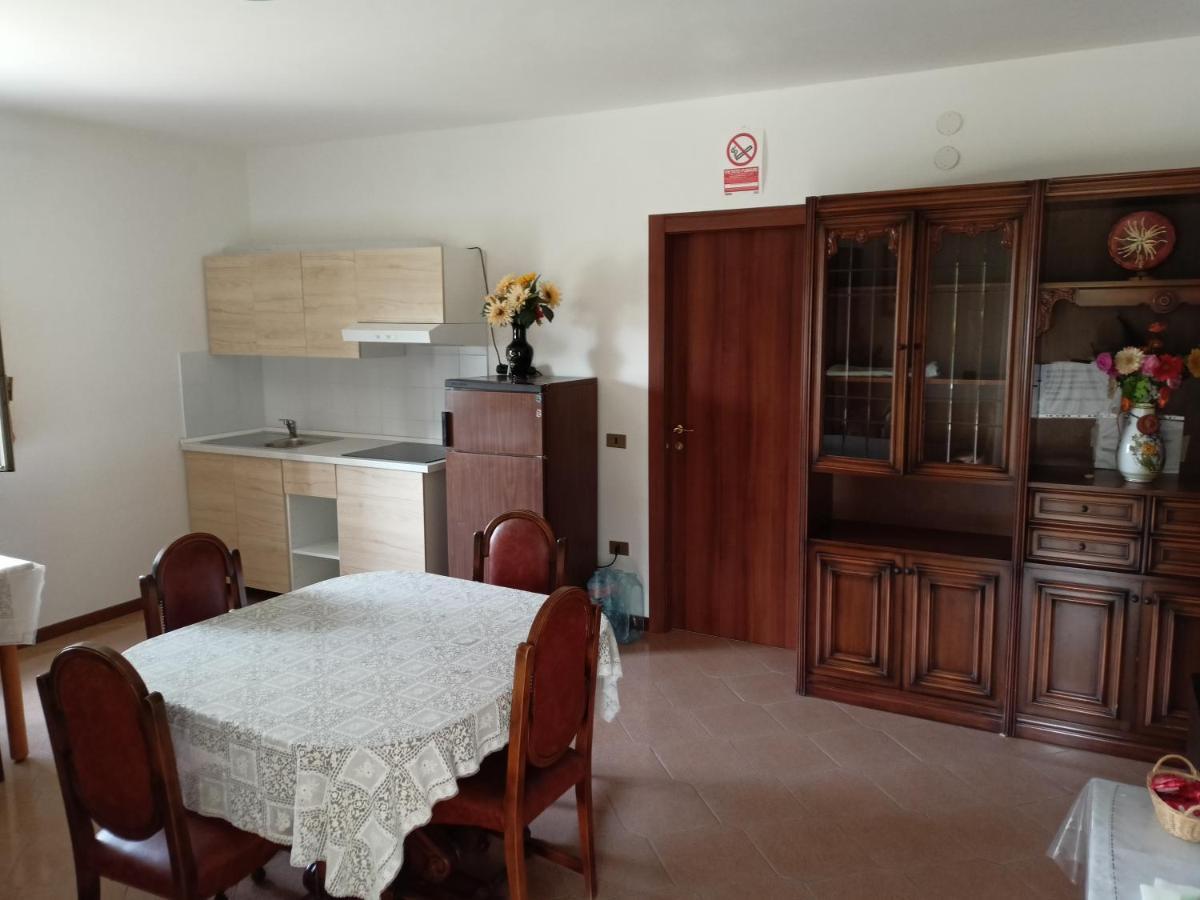 Da Angela - Camere Con Bagno Privato A Foligno Vicino Al Centro Extérieur photo